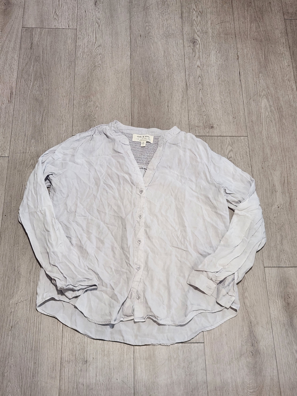 Cloth & Stone Anthropologie Light Gray Smocked Yoke Button Down Top L